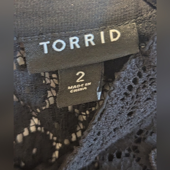 Torrid plus size lace long sleeve blouse - Picture 2 of 4